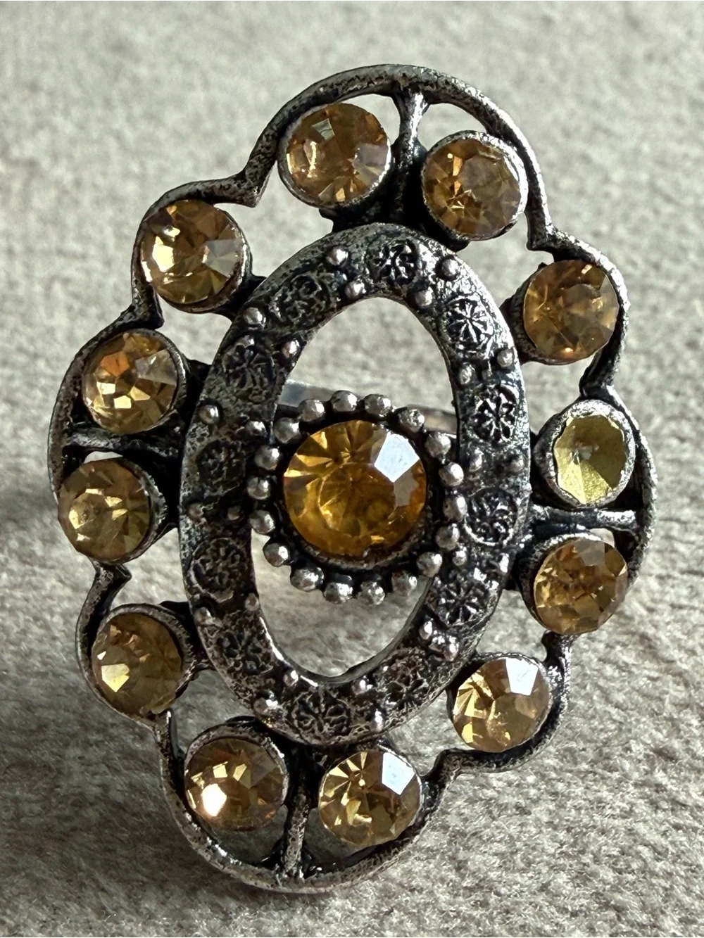 Women’s Vintage-Inspired Yellow Crystal Statement Ring